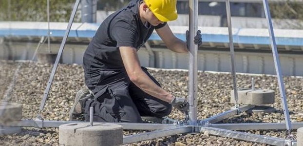 Монтаж системы молниезащиты в Санкт-Петербурге. Поставка комплектующих молниезащиты по оптовым ценам. Монтаж системы молниезащиты в Санкт-Петербурге. Поставка комплектующих молниезащиты по оптовым ценам.